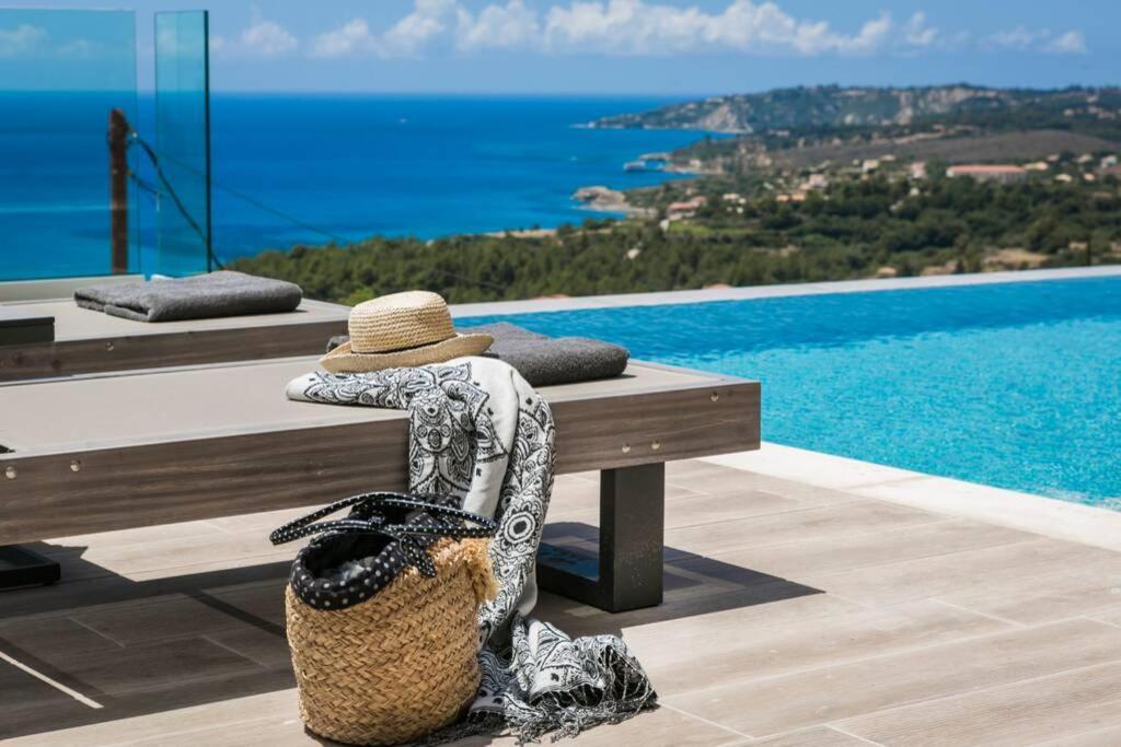 Color Villas-New Villa Green At Trapezaki With Private Pool Mousata Luaran gambar