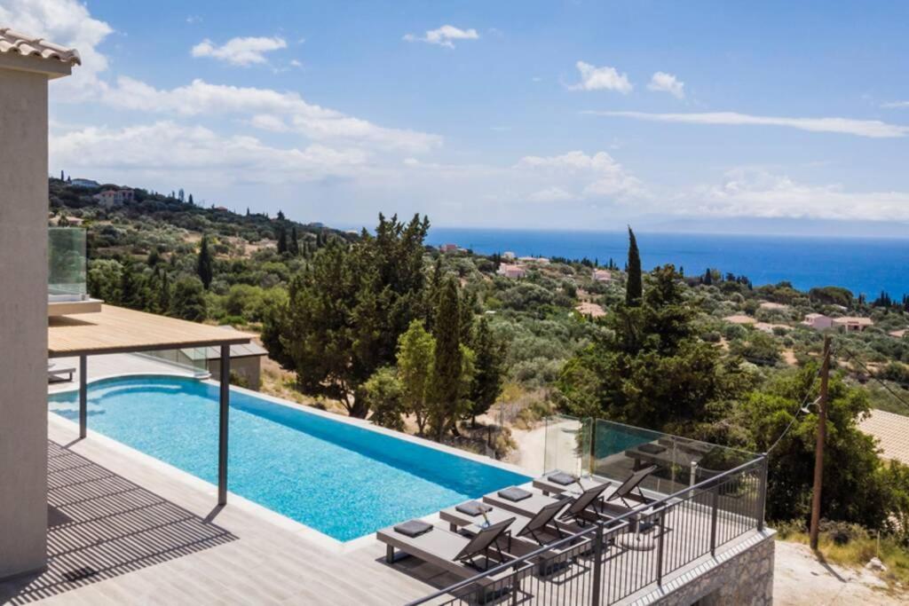 Color Villas-New Villa Green At Trapezaki With Private Pool Mousata Luaran gambar